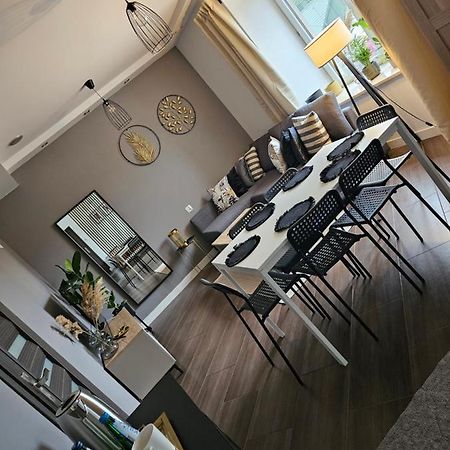 Chelosiowy Apartament Targi Kielce Jaworznia Ngoại thất bức ảnh